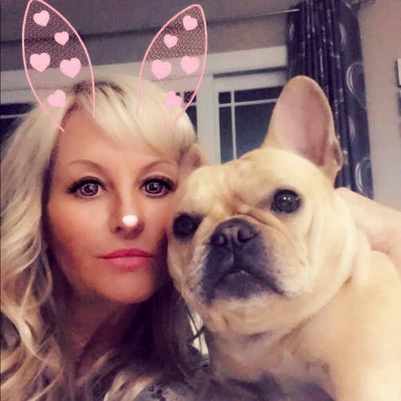 Meet your Posher, Amy - Picture 1 of 1